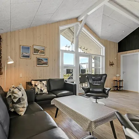 Spacious Well-kept Summerhouse By North Sea Sj593 Vakantiehuis *