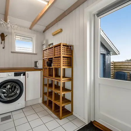 Spacious Well-kept Summerhouse By North Sea Sj593 Ferienhaus Harboør