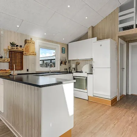 Spacious Well-kept Summerhouse By North Sea Sj593 펜션 Harboør