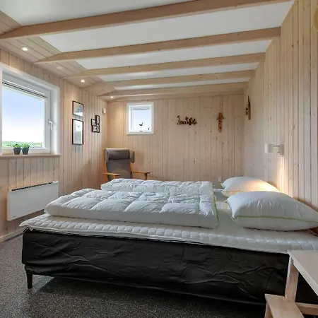 Spacious Well-kept Summerhouse By North Sea Sj593 Ferienhaus Harboør