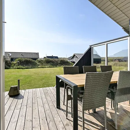 Spacious Well-kept Summerhouse By North Sea Sj593 Harboør